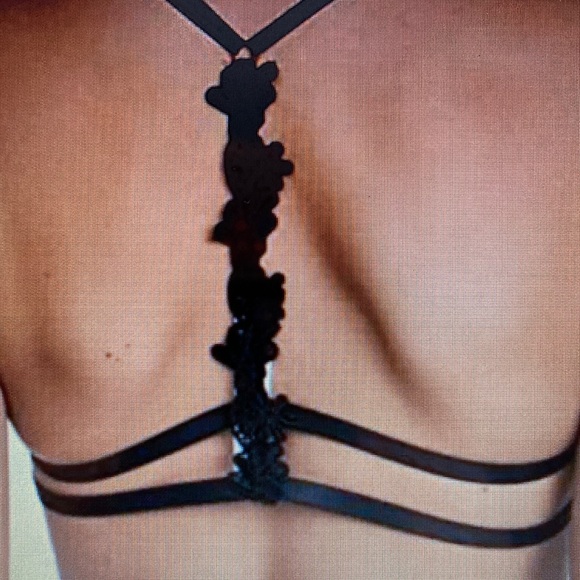 2 Lovely bras - Picture 5 of 16